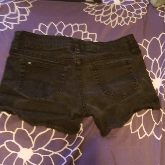 Lovesick flag shorts - Picture 2 of 3